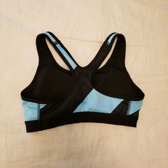NIKE sports bra - Picture 2 of 3